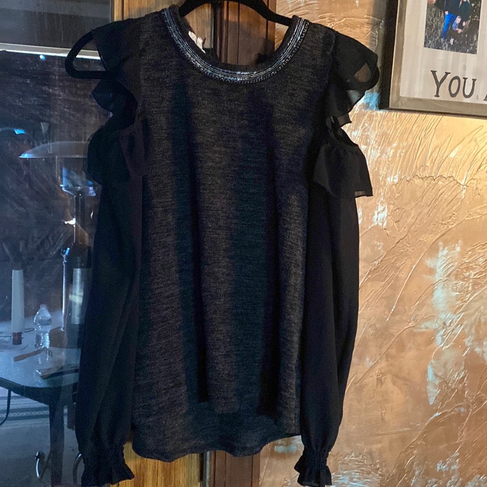 Cold shoulder with lots of flare